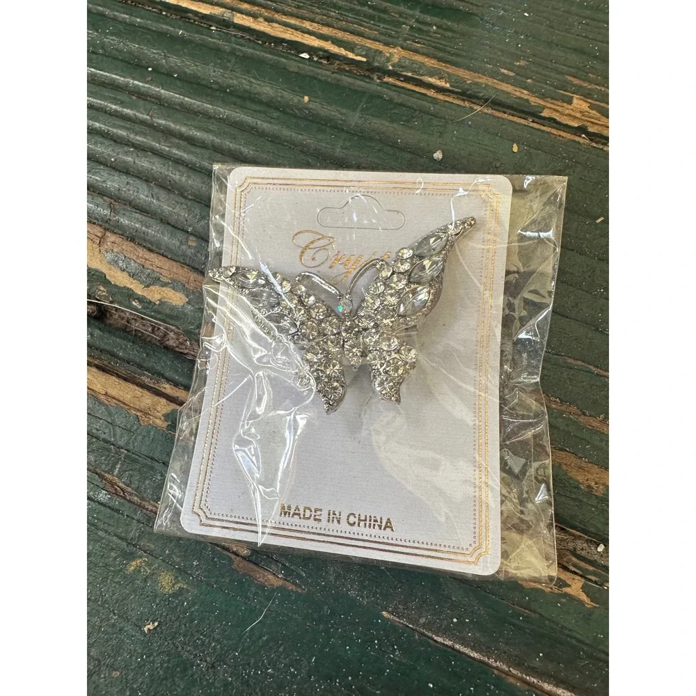 Silver Tone Clear Rhinestone Butterfly Brooch Pin Crystal Pave A3503